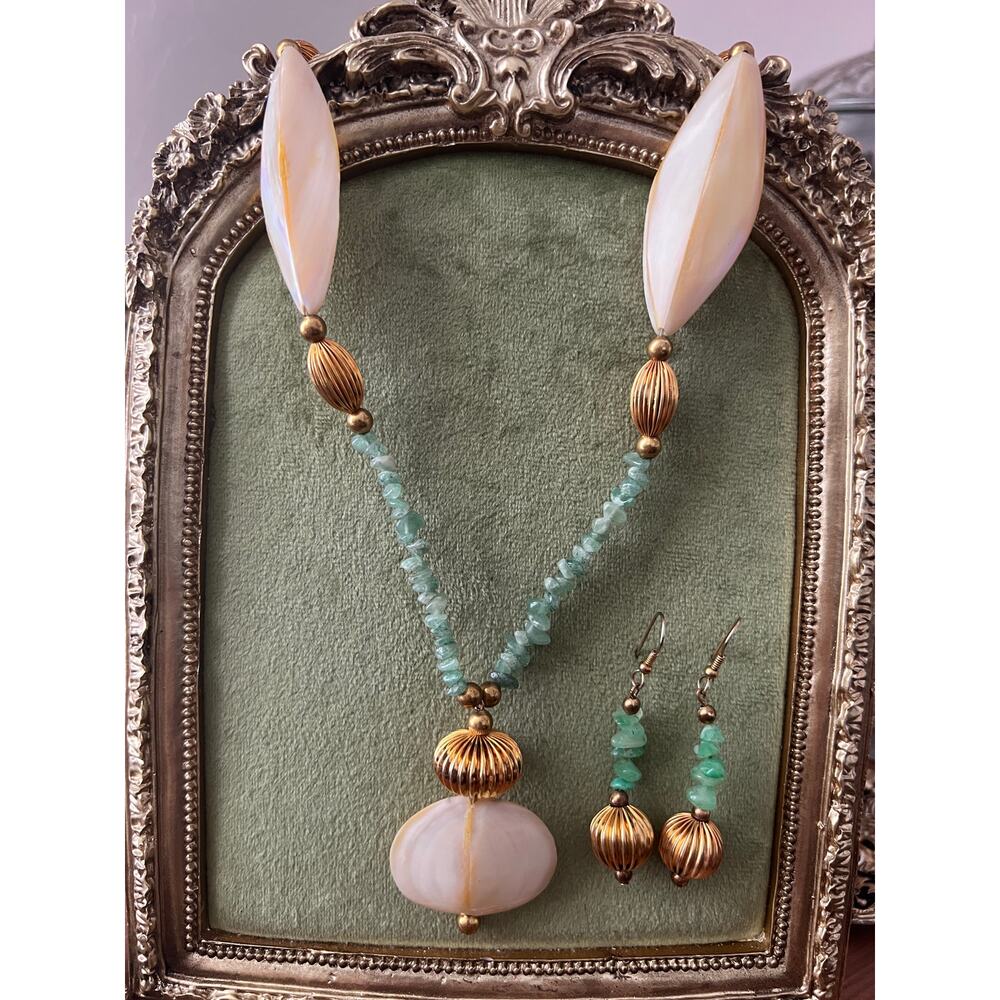 Vintage Mother of Pearl & Aventurine Necklace & Earring Set Statement Jewelry